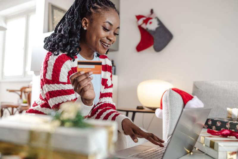 Smart Holiday Shopping: Keep Your Budget and Spirits Bright